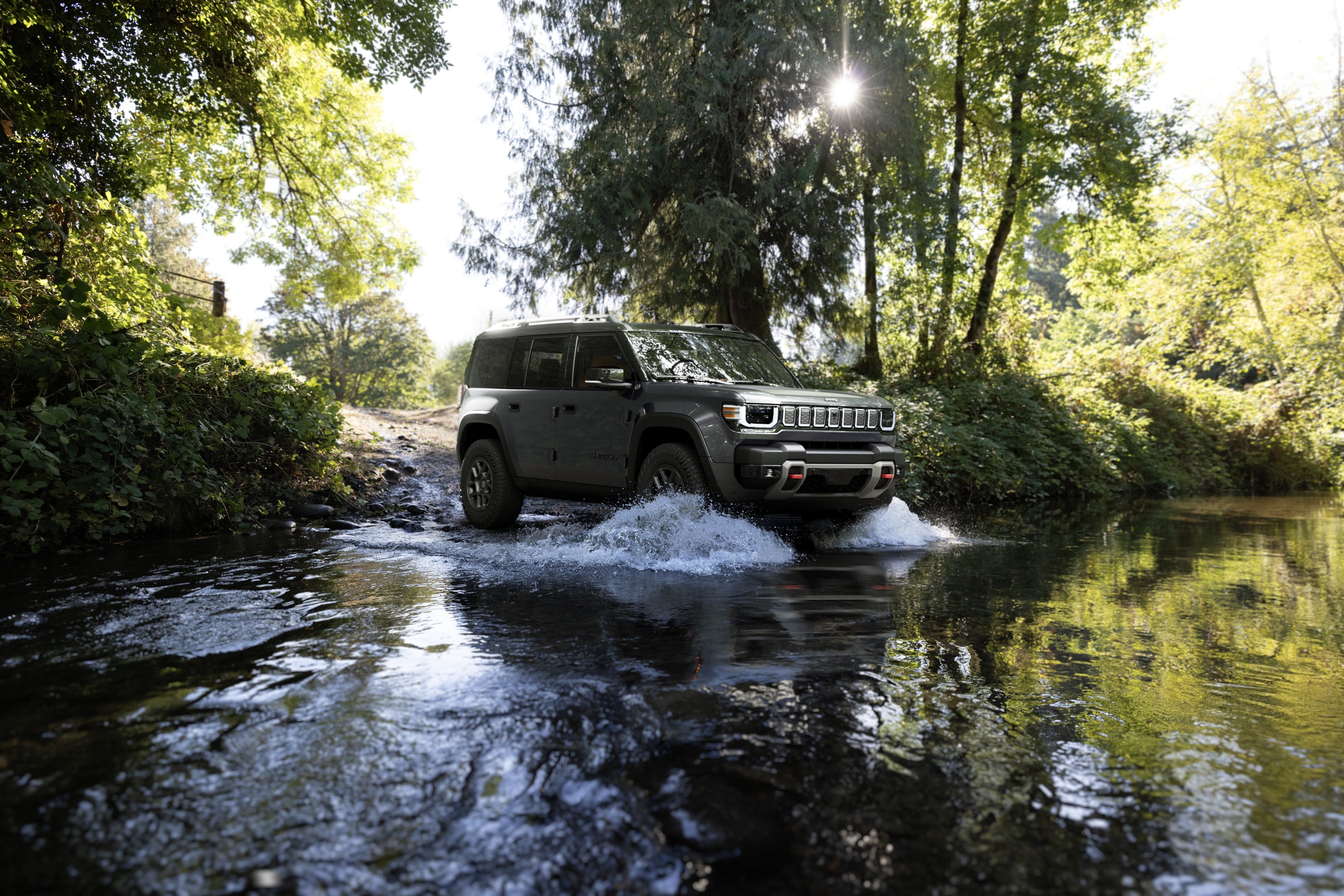 jeep recon 2026 guada un fiume